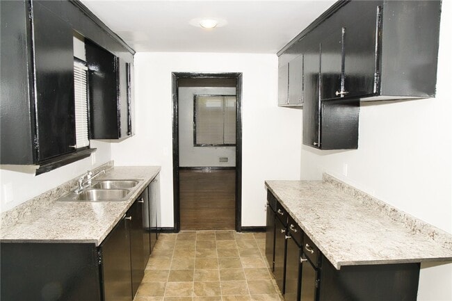 Foto del edificio - 463 Remington St