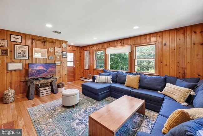 Building Photo - 2459 Frogtown Rd