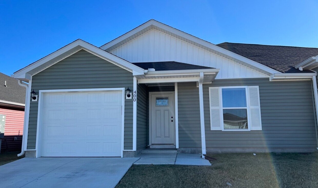 NEW 3 Bedroom Duplex in Duenweg, Missouri! Townhome Rentals in
