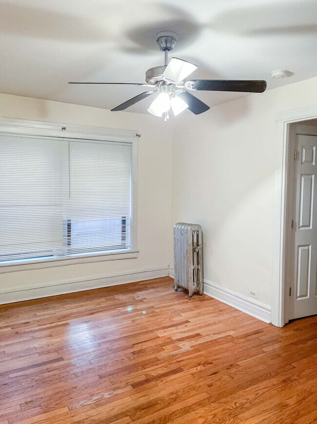 Foto del edificio - 538 W Cornelia Ave