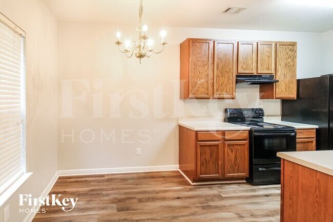Foto del edificio - 243 Brookview Drive