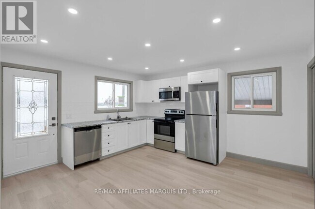 Building Photo - 814 Alice St