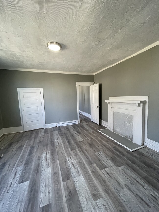 Foto del edificio - 1600 S Beech St