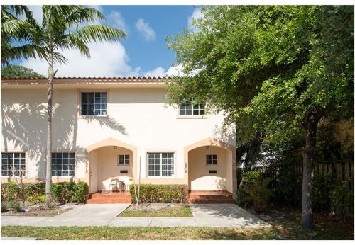 Foto principal - 964 N 18th Ct