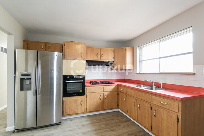 Building Photo - Fantastic 3bd/1.5ba home! Let yourself in!