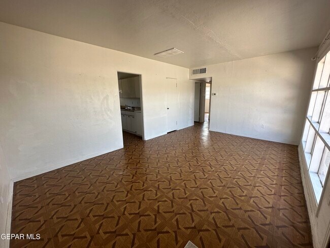 Foto del edificio - 7334 Alpine Dr