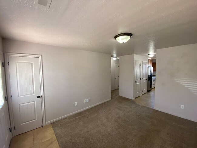 Foto del edificio - 2 bed 1 bath TwinHome with great views!