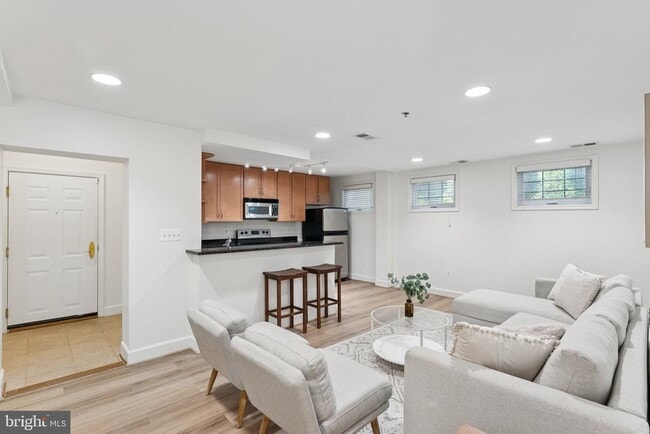 Foto del edificio - 610 Bashford Ln