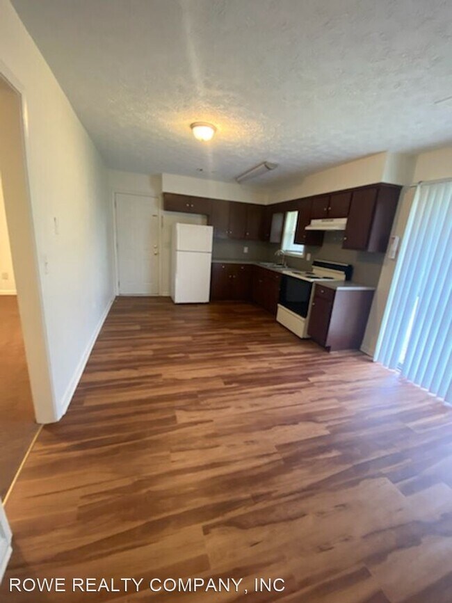 Building Photo - 3 br, 1 bath House - 6035 CAPRI CIRCLE