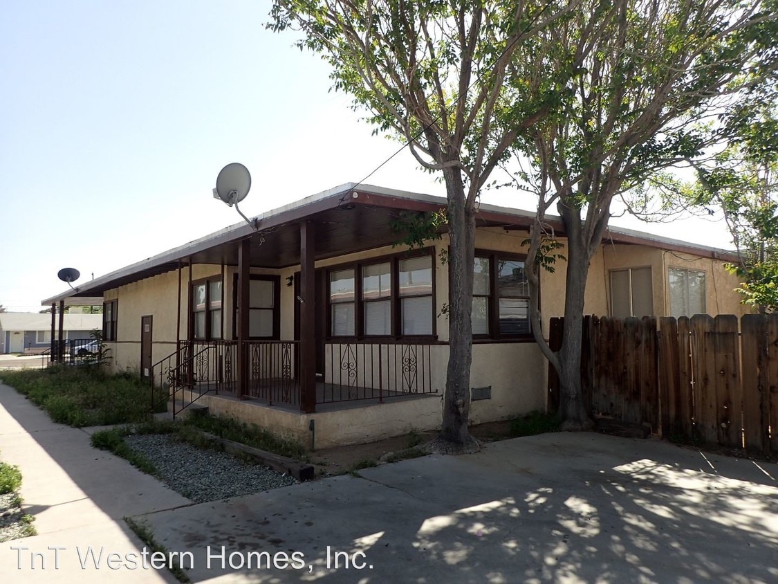 716 Commercial Ave, Ridgecrest, CA 93555 Condo for Rent in Ridgecrest, CA