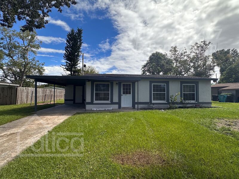 Photo - 2155 Aaron Ave