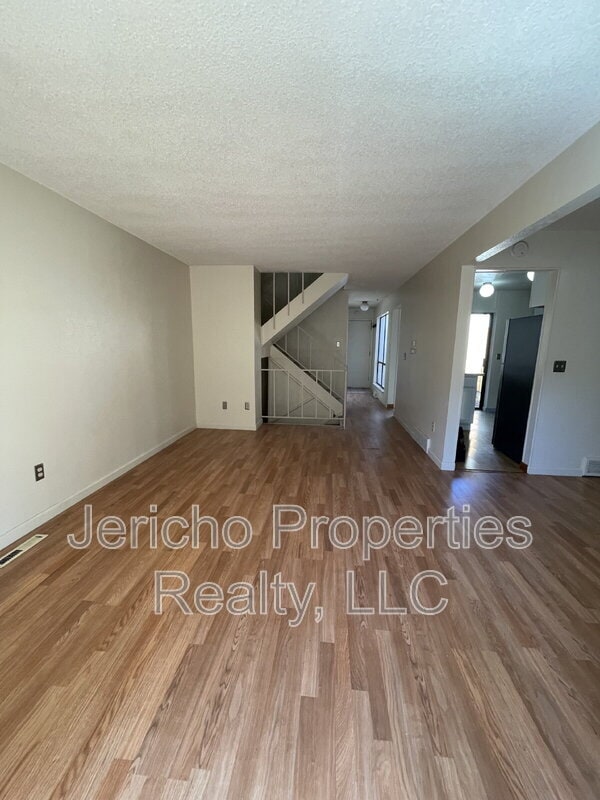 Building Photo - 9274 W Utah Ave