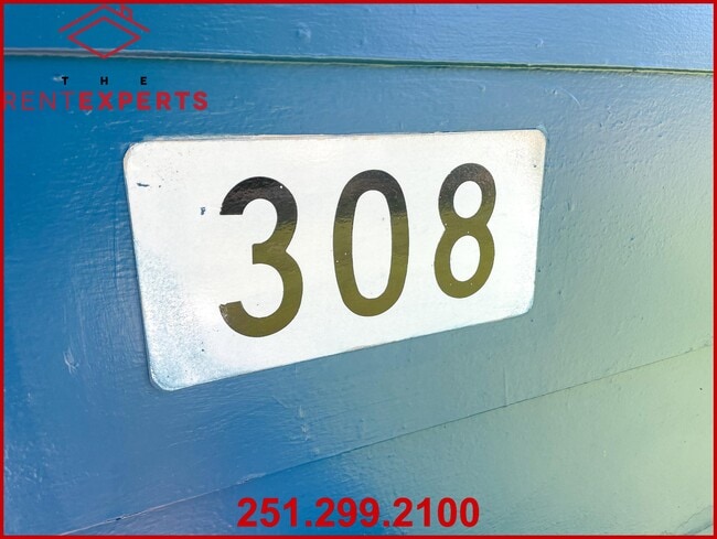 Building Photo - 308 Mango St