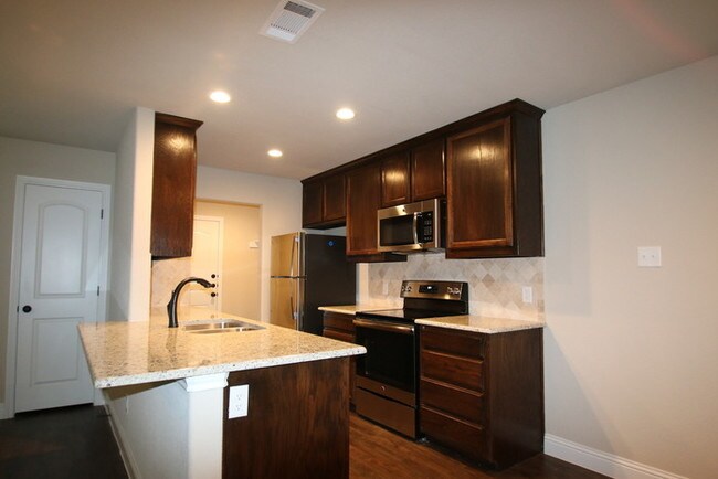Building Photo - 3200 S Cherry Ln