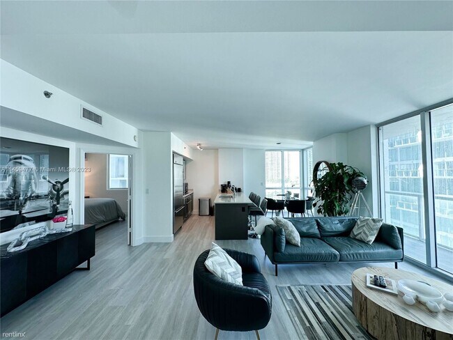 Foto del edificio - 2 br, 2 bath Condo - 55 SE 6th St Apt 1601