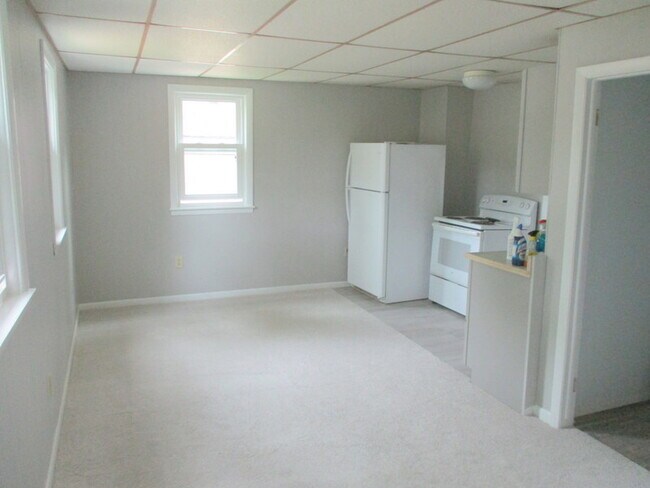 Building Photo - 272 13th St