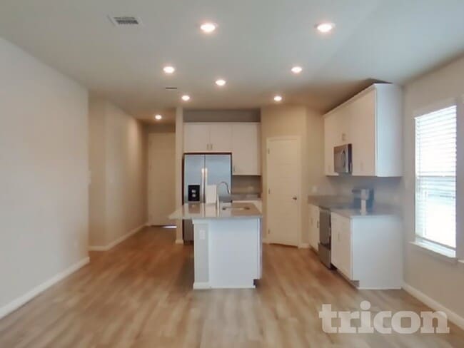Building Photo - 5503 Shasta Pl