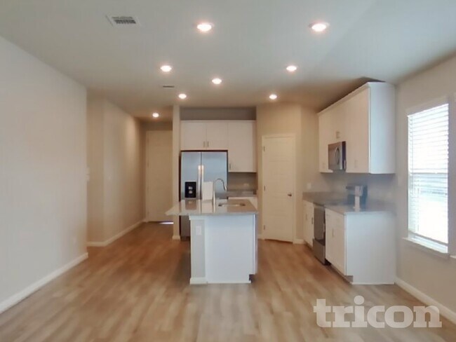 Foto del edificio - 5503 Shasta Pl