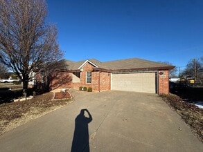 Building Photo - 6052 Johnnie Terrace