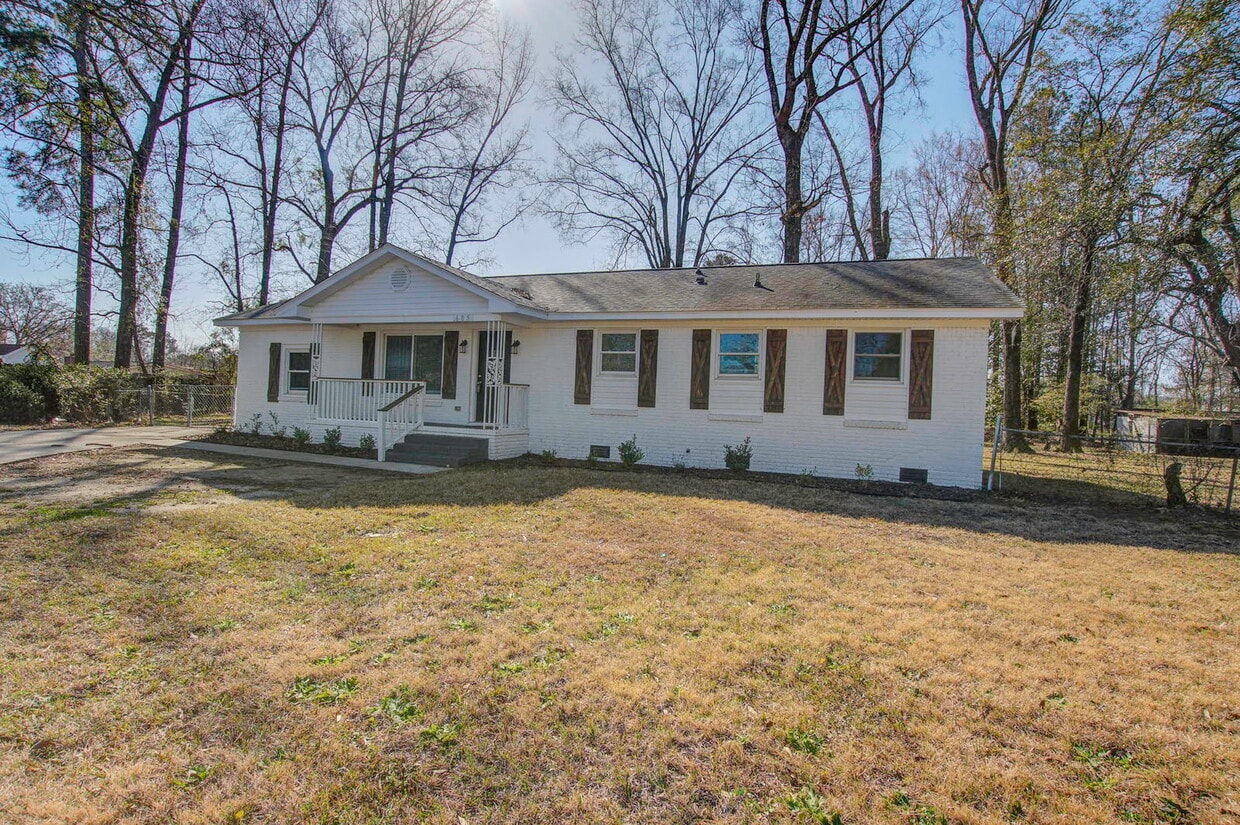 Primary Photo - 605 Michigan Ct