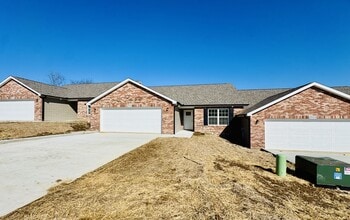 Building Photo - 3900 McKendree Dr