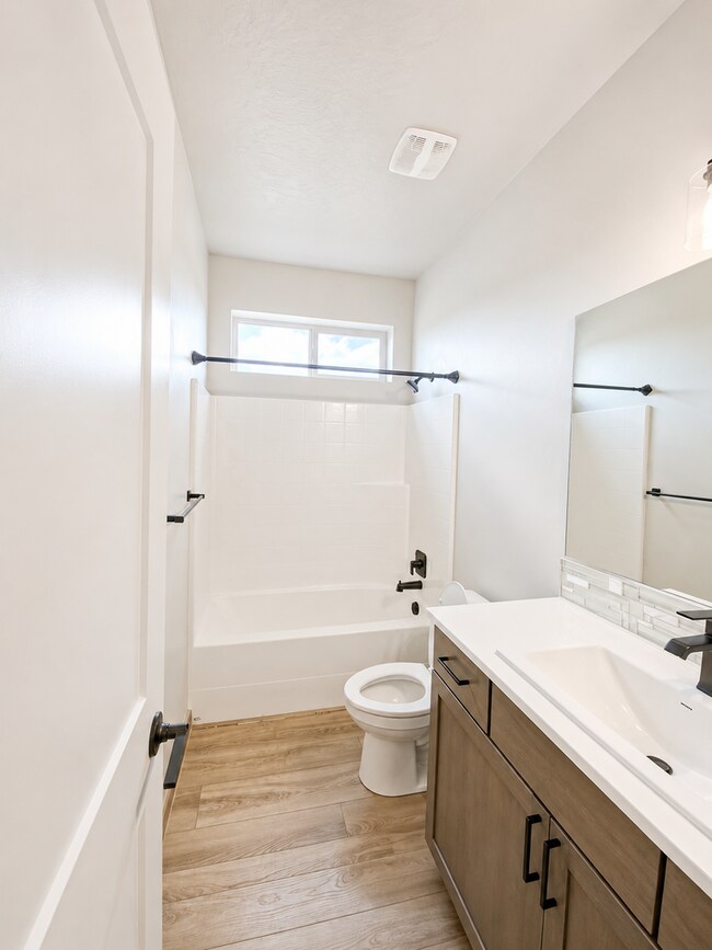 Foto del edificio - 4340 N Donovan Ln