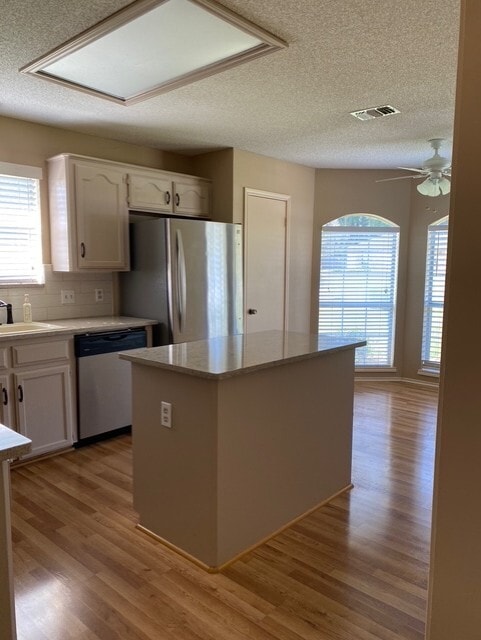 Building Photo - 5105 Woodgate Dr