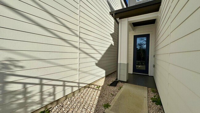 Building Photo - 8324 Curry Rd