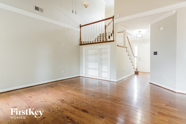 Building Photo - 1541 Timber Dr