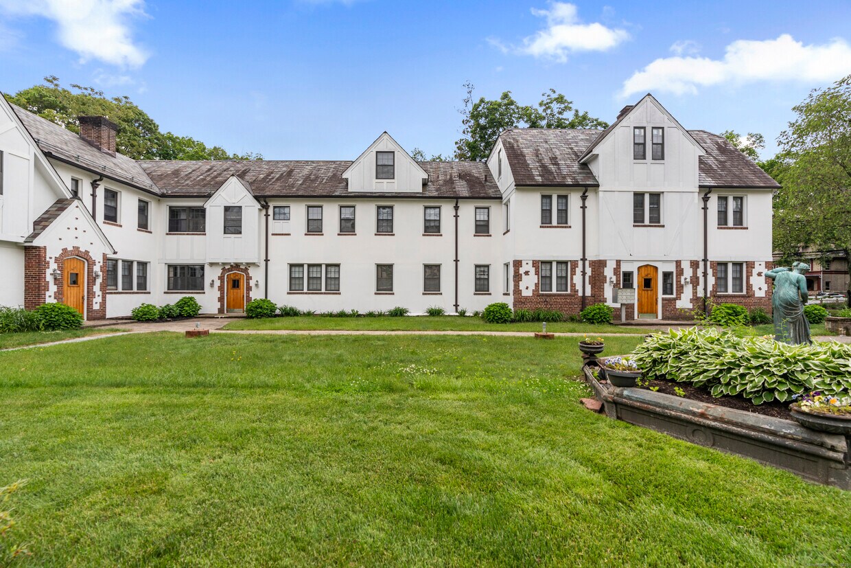 Foto principal - 623 Whitney Ave