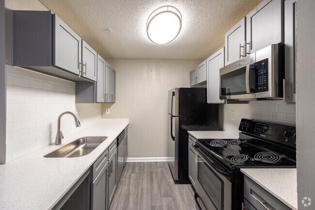 2BR - 1BA, 1059 m2 - River Vista