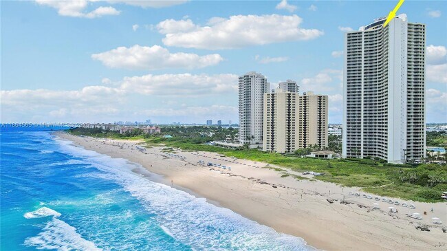 Foto del edificio - 3000 N Ocean Dr
