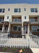 Building Photo - 1493 W Katelyn Crk Ln