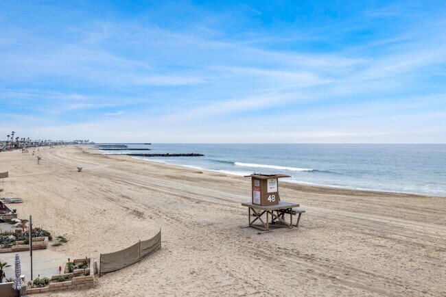 Building Photo - 4807 Seashore Dr