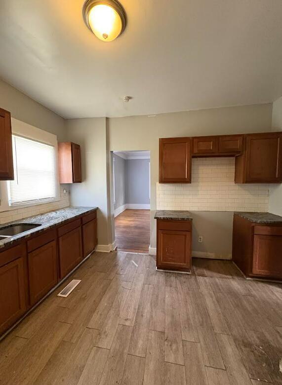 Foto del edificio - 81 Woodland St