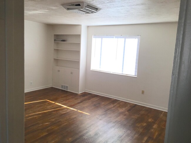 Building Photo - 232 N 200 W