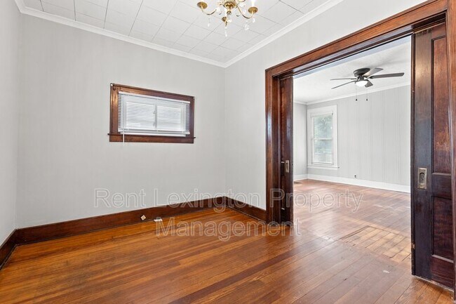 Foto del edificio - 602 E Jackson St