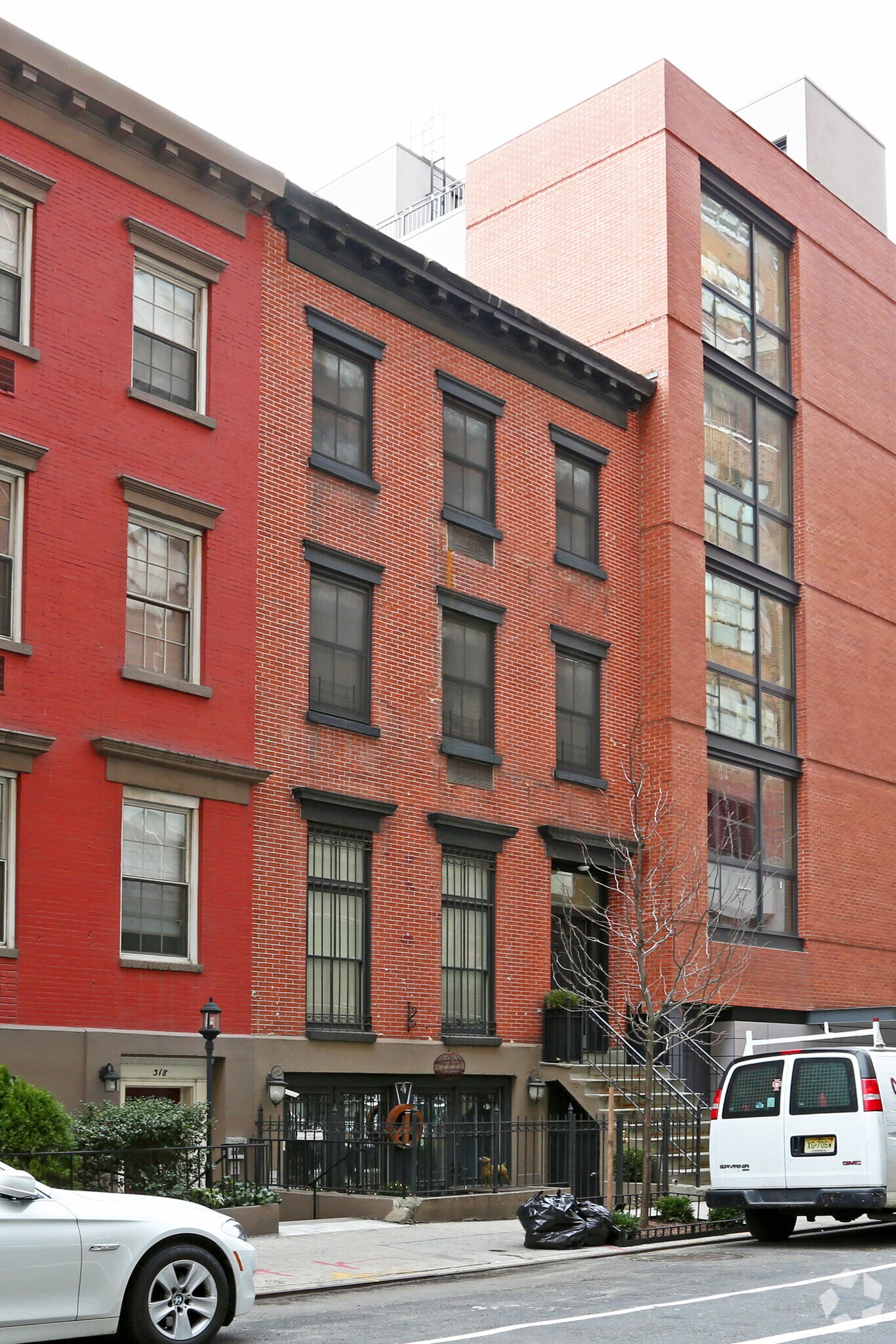 320 W 15th St, New York, NY 10011 - 320 W 15th St New York, NY 10011