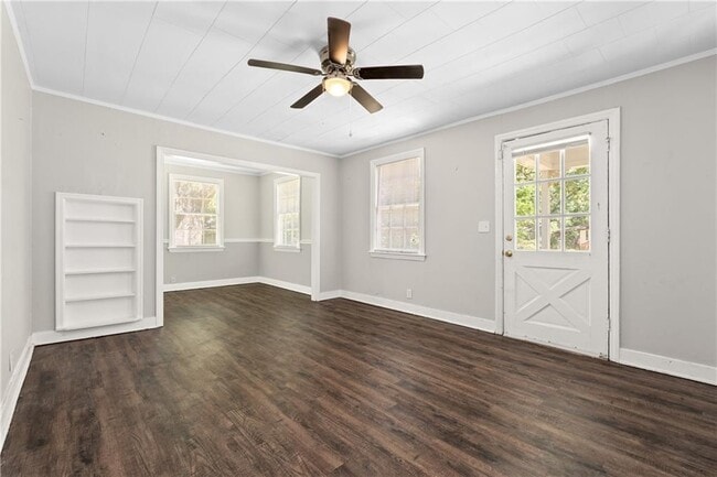 Building Photo - 5263 Border Dr S