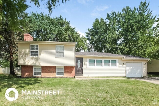Building Photo - 2313 Bernie Dr
