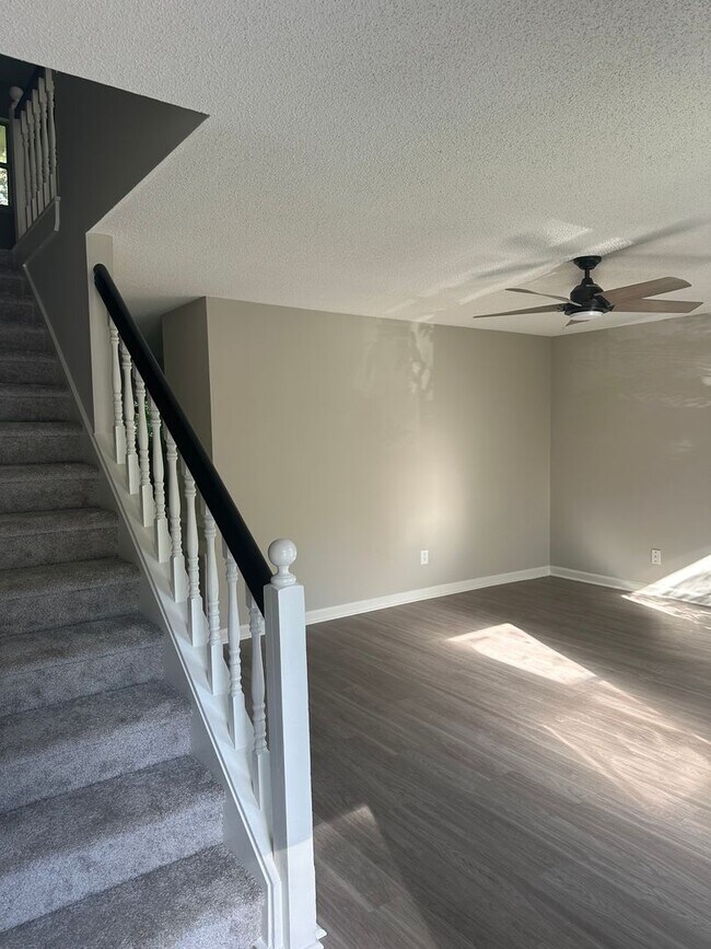 Building Photo - Welcome to Charriot Drive