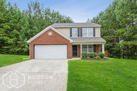 Primary Photo - NOW AVAILABLE! - 215 Brookwood Cv, Atlanta...