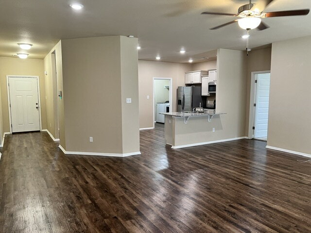 Building Photo - 9000 Hawthorne Ln