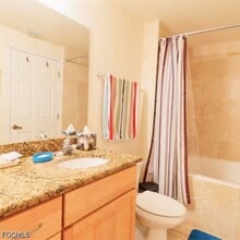 Building Photo - 13100 Bella Casa Cir