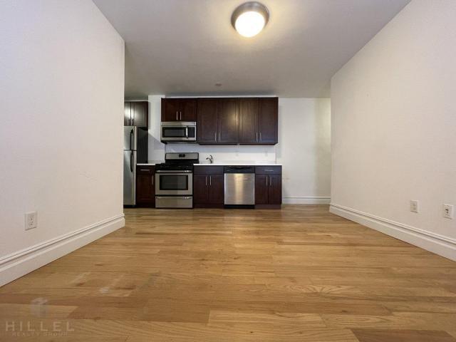 Building Photo - 2 bedroom in ASTORIA NY 11106