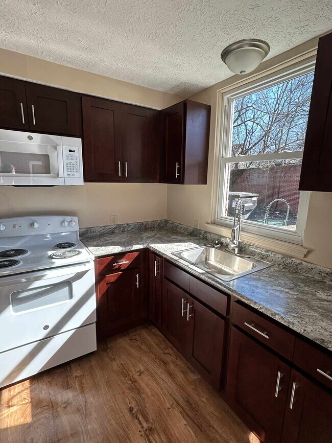 Foto del edificio - 459 W 3rd St