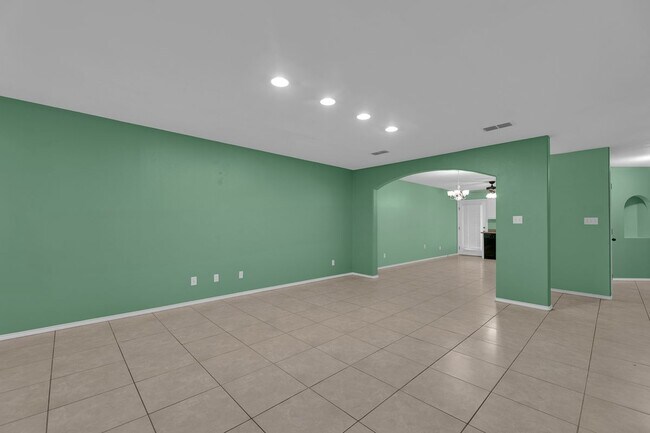 Building Photo - 3619 E Prestwick St