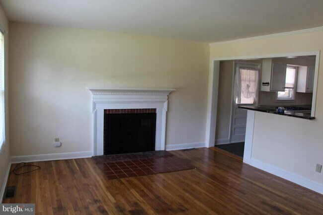 Building Photo - 420 N Washington St