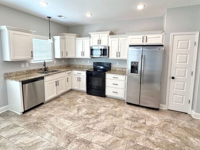 Foto del edificio - Now Leaseing a 4 Bedroom 3 Bath Home In Southeast Memphis