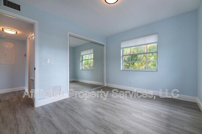 Foto del edificio - 5207 N Flagler Dr